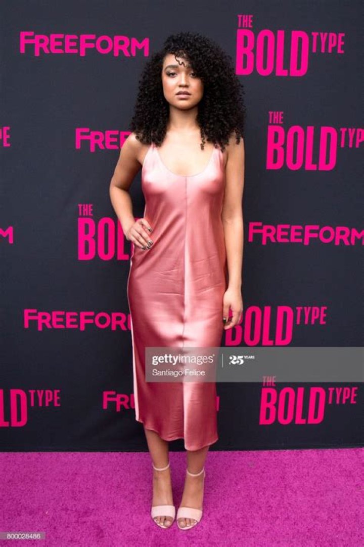 Aisha Dee