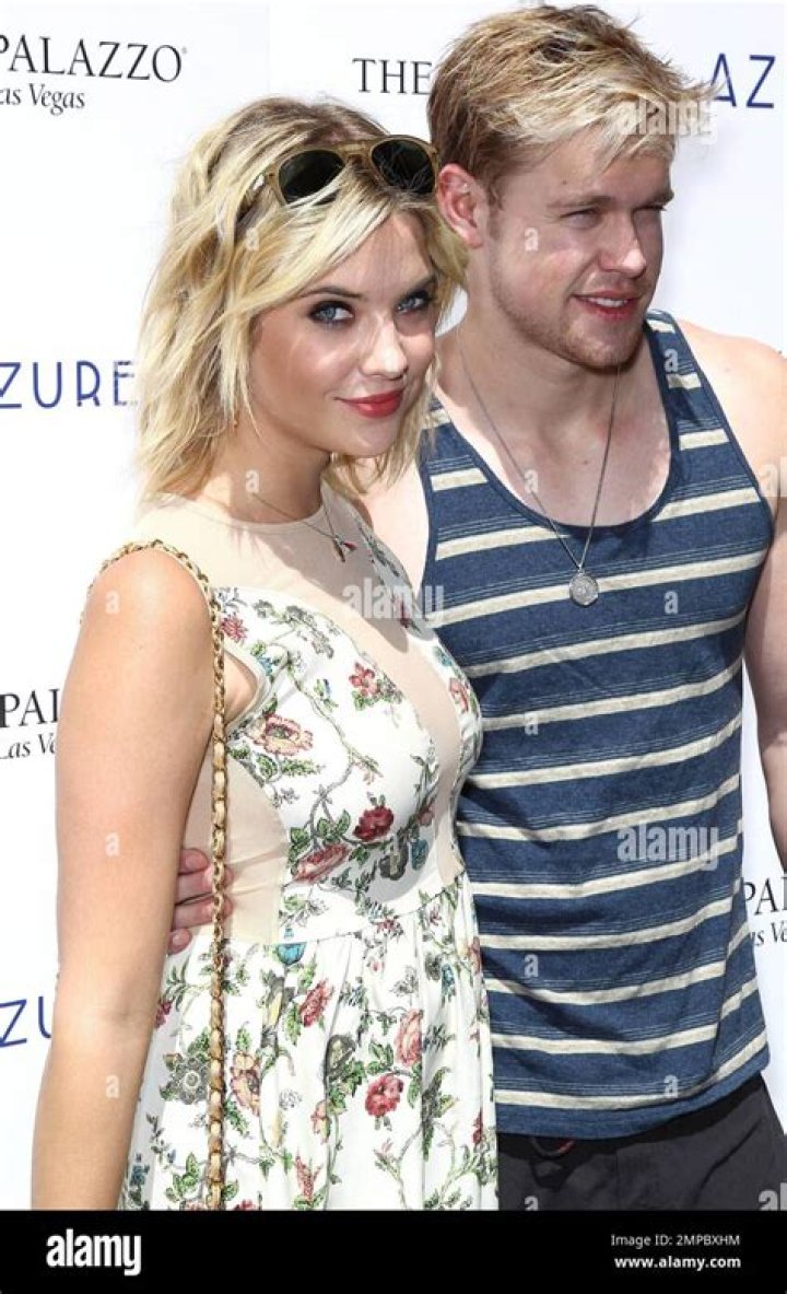ashley benson chord overstreet