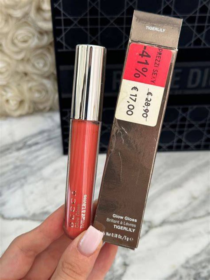 BECCA&rsquo;s new Glow Gloss in Camellia