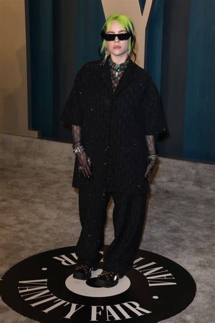 Billie Eilish attends the Vanity Fair Oscar Party at Wallis Annenberg Center for the Performing Arts in Beverly Hills, Los Angeles, USA, on 09 February 2020. | usage worldwide Photo by: Hubert Boesl/picture-alliance/dpa/AP Images