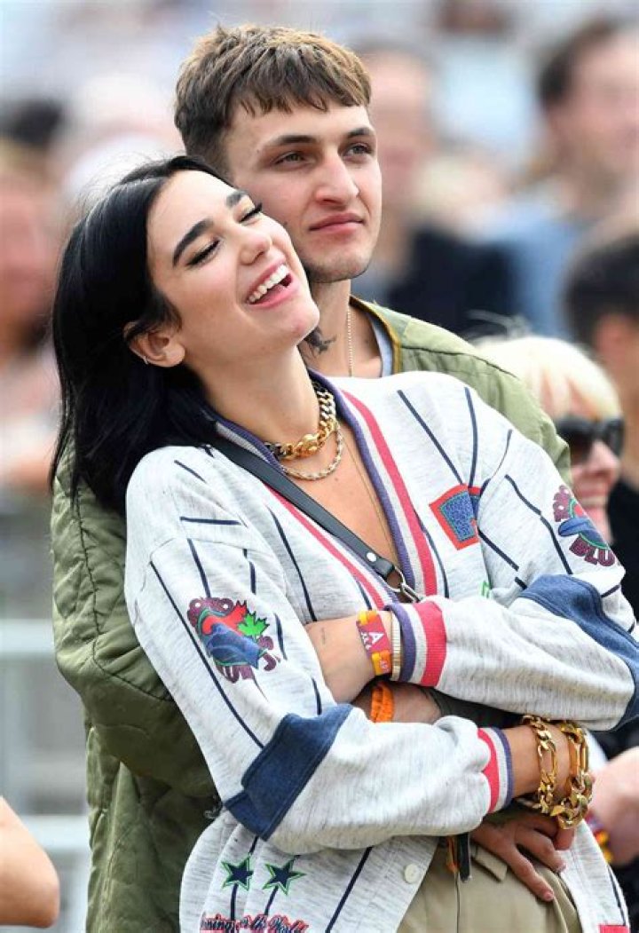 Dua Lipa, Anwar Hadid