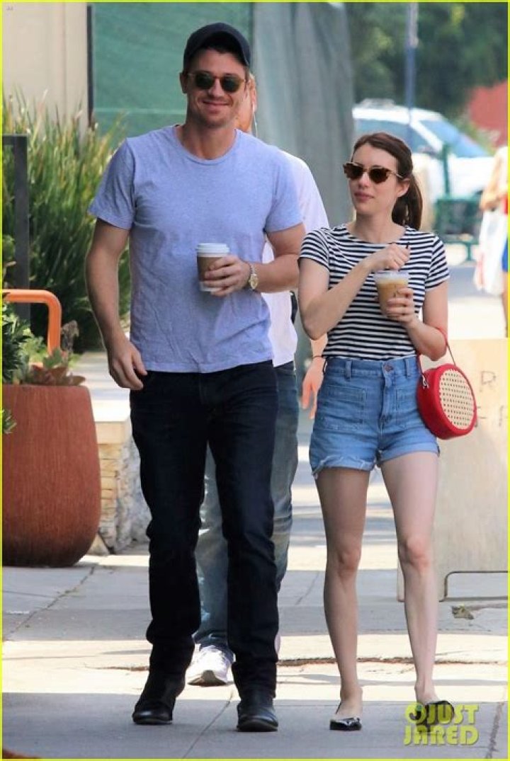 Emma Roberts, Garrett Hedlund