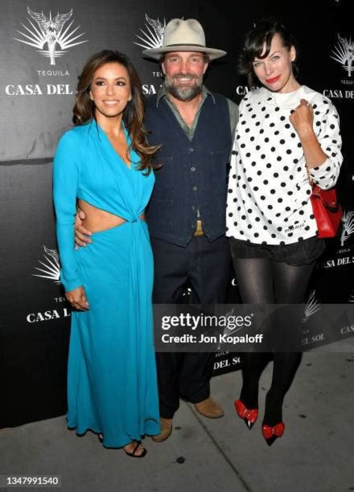 Eva Longoria Brian Bowen Smith's 'Drivebys' Book Launch, Los Angeles, California, USA - 21 Oct 2021