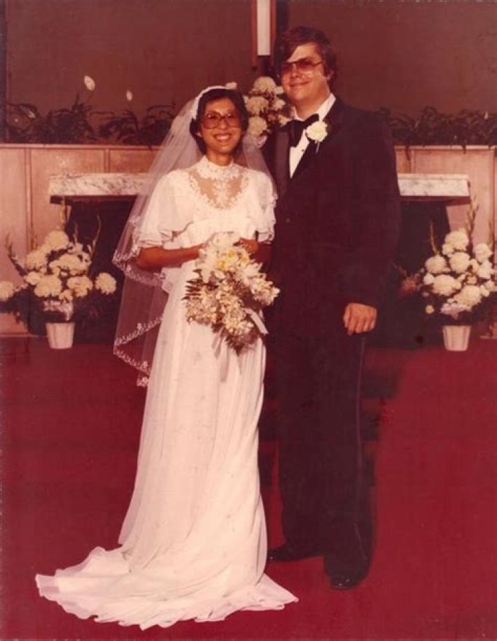 Gloria Abe