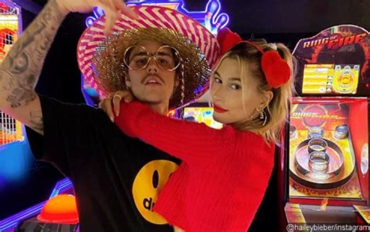 Hailey Baldwin Justin Bieber Arcade Date