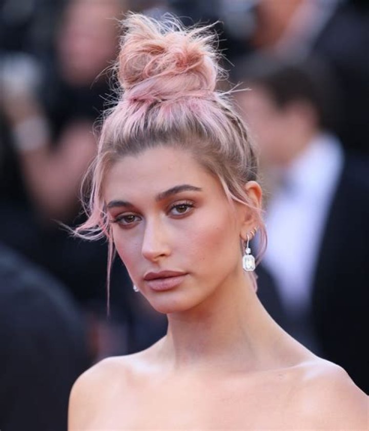 Hailey Baldwin with Pink Hair