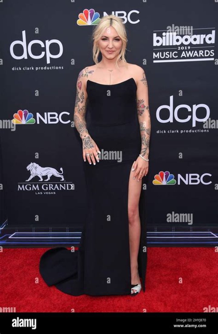 Julia Michaels in 2019