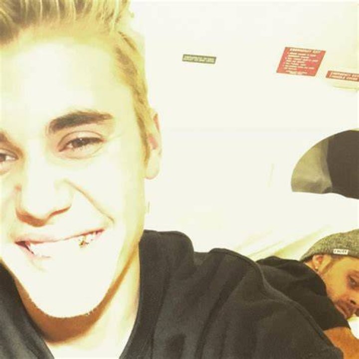 Justin Bieber Gold Tooth