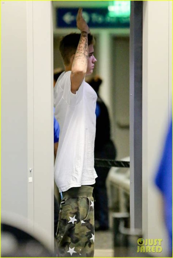 Justin Bieber Pants Down