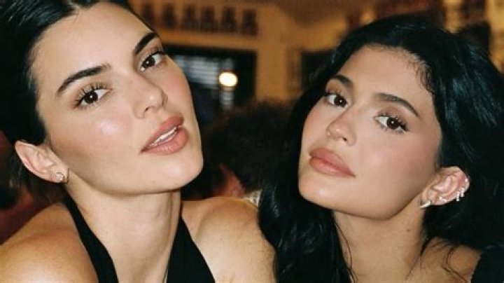 Kendall & Kylie Jenner Dressing Alike