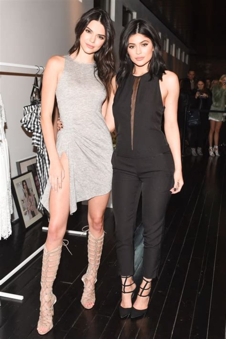 Kendall & Kylie Jenner In Sequined Dresses