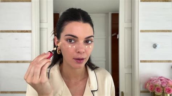 Kendall Jenner Enjoys The Sun