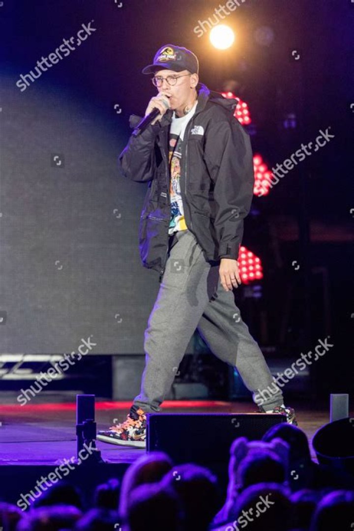 Logic (Sir Robert Bryson Hall II) during The Confessions of a Dangerous MInd Tour at Allstate Arena on November, 15 2019, in Rosemont, Illinois (Photo by Daniel DeSlover/Sipa USA)(Sipa via AP Images)