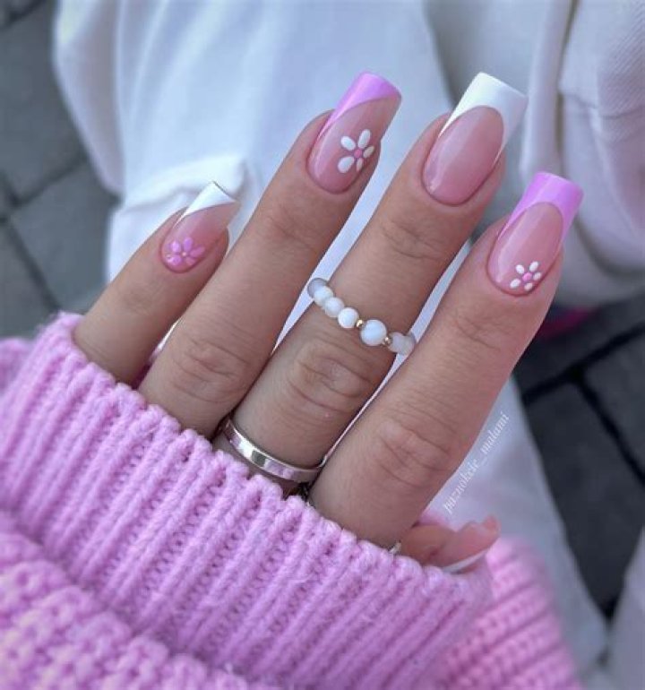 nails