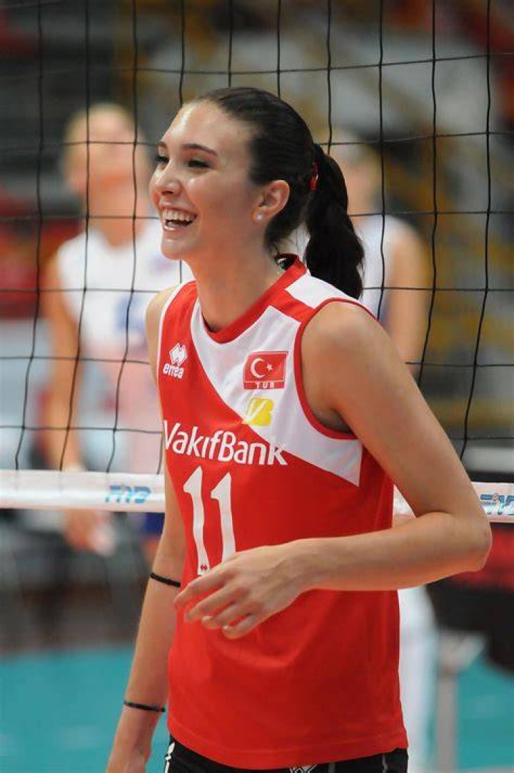 Naz Aydemir Naz Aydemir