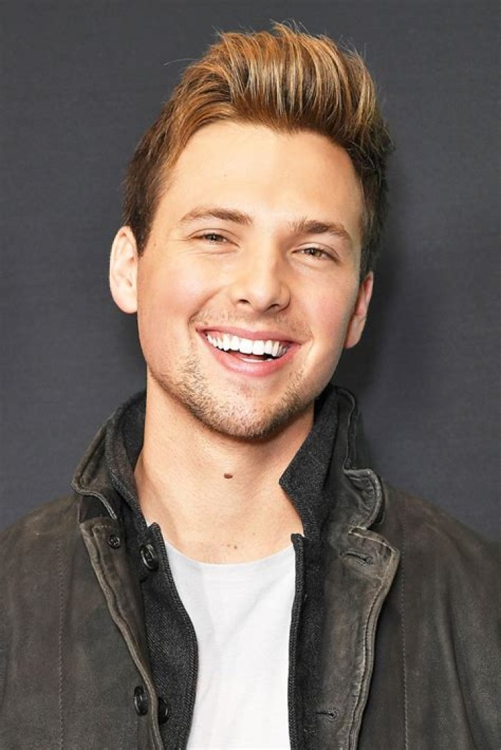 Noah Schnacky Attends The 2018 Radio Disney Music Awards