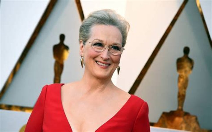 Oscars 2018 &mdash; Stars Rocking Metallic Dresses