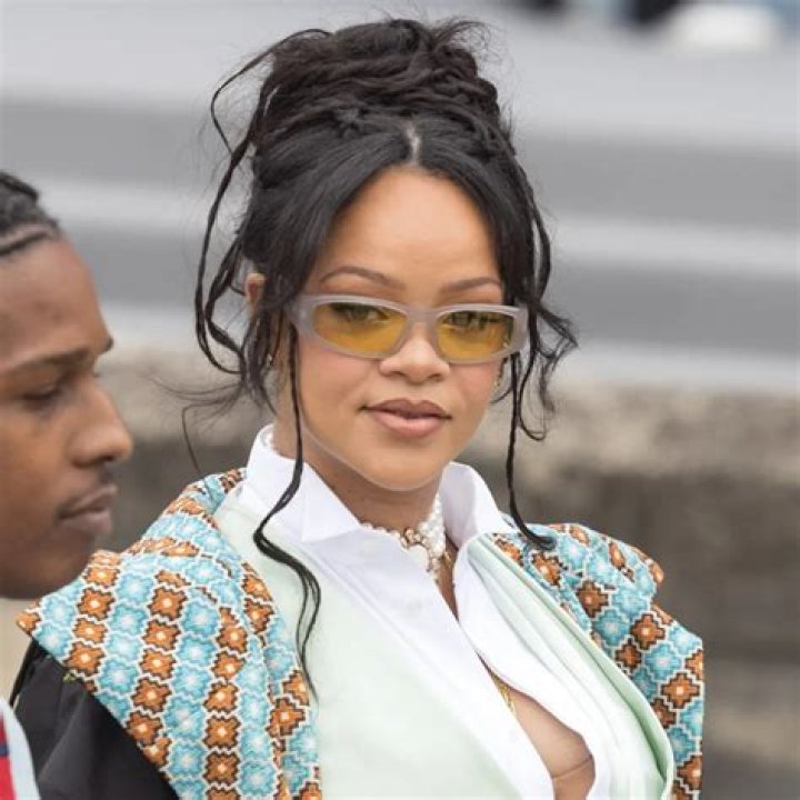 Rihanna Wows At Dior