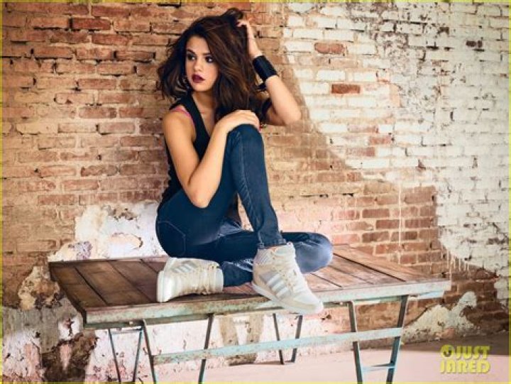 Selena Gomez shows off summer style for Puma