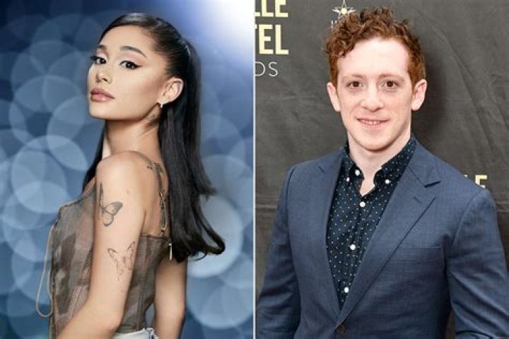 Singer Ariana Grande and her actor and comedian fianc? Pete Davidson were spotted leaving their New York apartment on Friday afternoon in New York, USA. She took him shopping at Sephora, where they browsed for makeup in the Meatpacking District. Pictured: Ariana Grande,Pete Davidson Ref: SPL5007200 290618 NON-EXCLUSIVE Picture by: 247PAPS.TV / SplashNews.com Splash News and Pictures Los Angeles: 310-821-2666 New York: 212-619-2666 London: 0207 644 7656 Milan: 02 4399 8577 World Rights, No Portugal Rights
