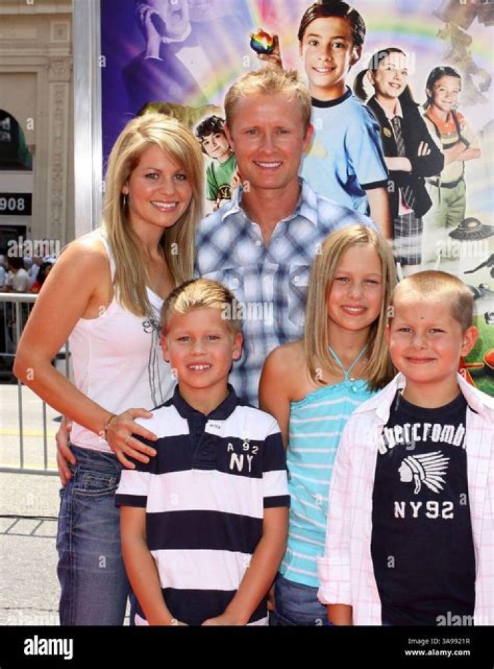 Valeri Bure, Lev Valerievich Bure, Candace Cameron Bure, Maksim Valerievich Bure and Natasha Valerievna Bure seen at Netflix Premiere of "Fuller House" at The Grove - Pacific Theatres, in Los Angeles, CA Netflix Premiere of "Fuller House", Los Angeles, USA